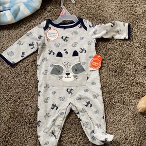 Sleep & Play Raccoon Button